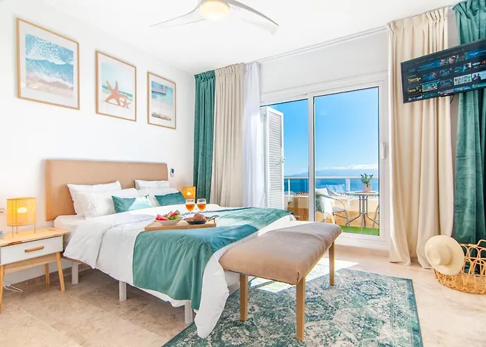 Feriehus Luxury Townhouse With Panoramic Sea View Puerto de Santiago (Tenerife)