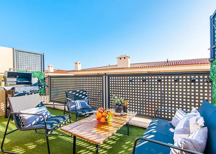 Feriehus Luxury Townhouse With Panoramic Sea View