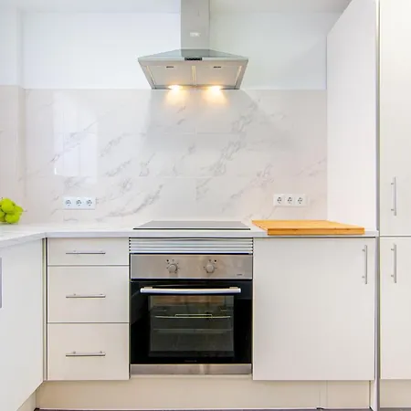 Luxury Townhouse With Panoramic Sea View Ferienhaus