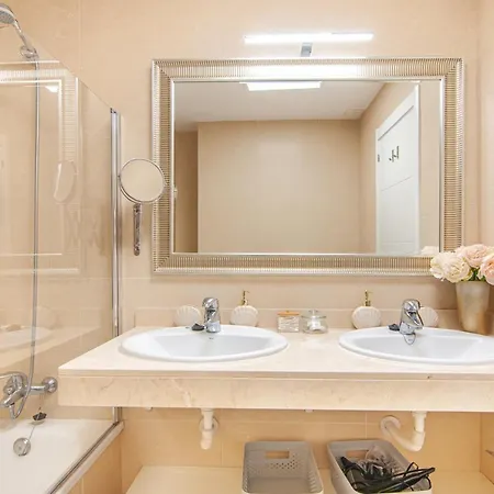 Luxury Townhouse With Panoramic Sea View Ferienhaus *