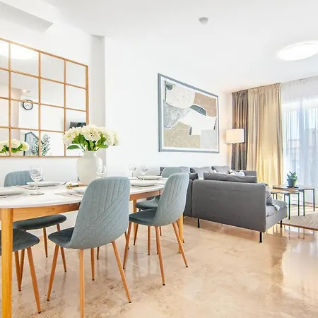 Luxury Townhouse With Panoramic Sea View Ferienhaus