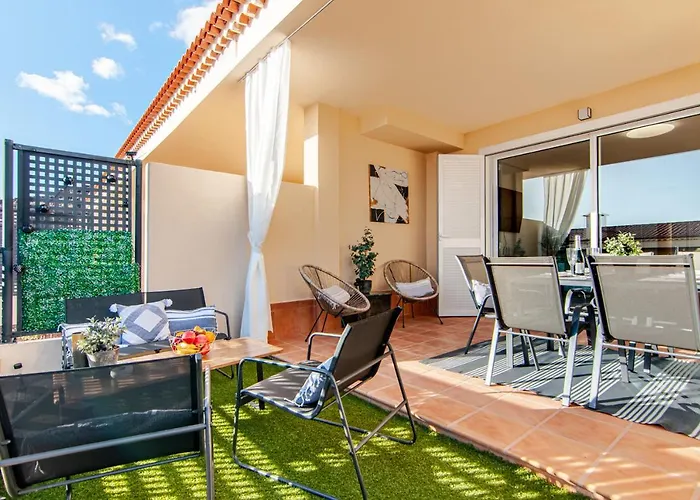 Luxury Townhouse With Panoramic Sea View *